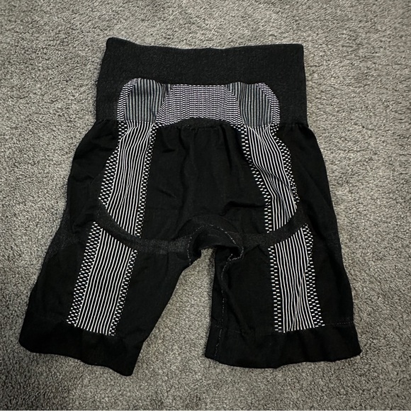 MISBHV biking shorts - Picture 3 of 3